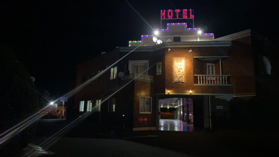 Others 3, Oasis Hotel, Honjō