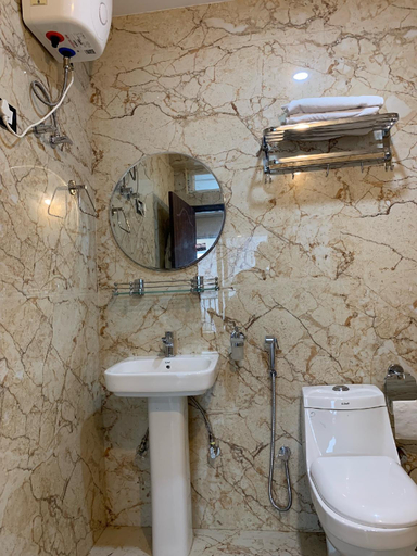 Bathroom 3, Deolo Mist - A Boutique Mountain Hotel, Darjiling