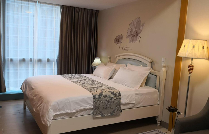 Others 5, One Uptown Residences BGC, Taguig