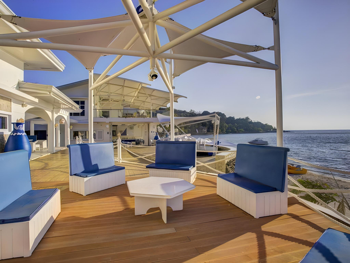 Food & Drinks 5, Vitalis Villas, Santiago