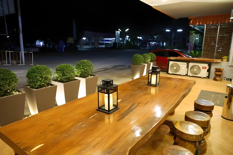 Food & Drinks 2, 20 North Hotel Mae Sai, Mae Sai