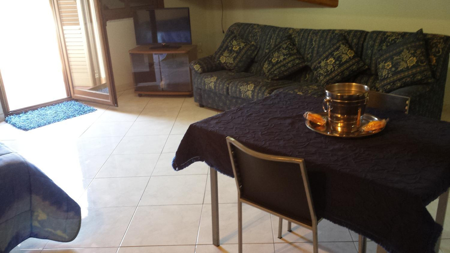 Others 5, B&B Suite, Catania