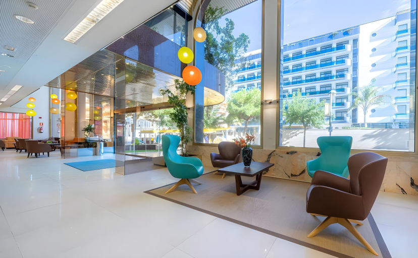 Public Area, Blaumar, Girona