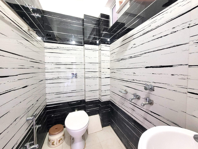 Bathroom, Hotel Ramghat inn -River View Chitrakoot, Satna