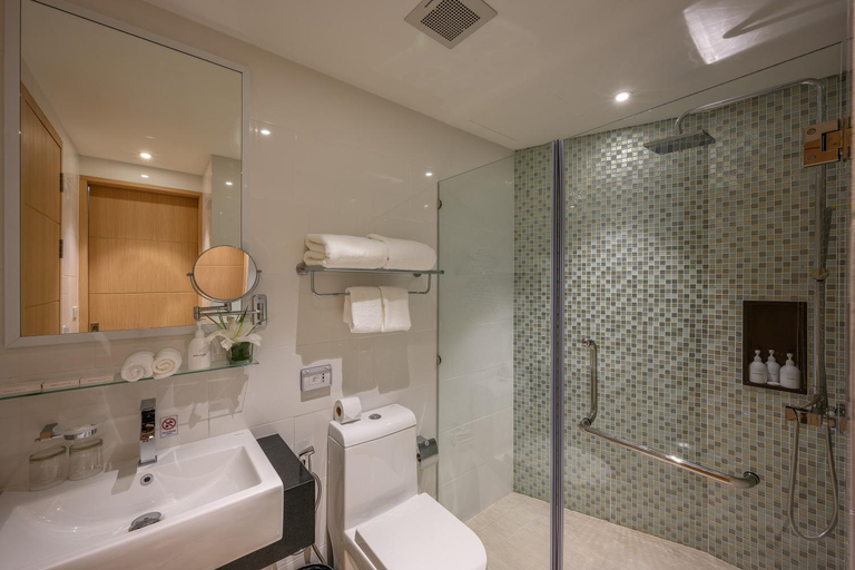 Bathroom 5, THE BEACHFRONT HOTEL PHUKET, Phuket Island