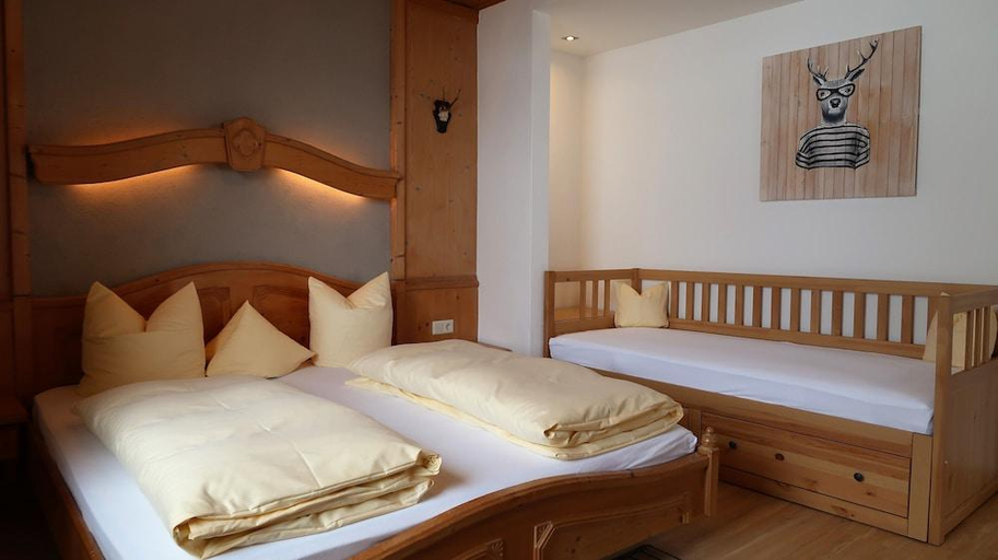Bedroom 2, Boutiquehotel ZOMM - Culinary Hideaway, Innsbruck Land