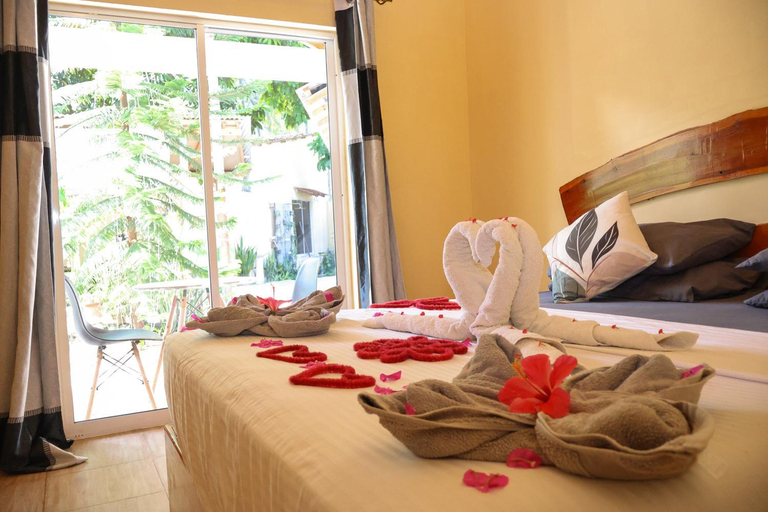 Bedroom 3, Thoddoo Sun Sky Inn, Maldives