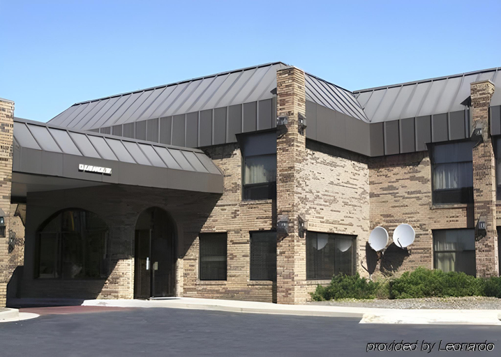 Exterior & Views 1, Quality Inn and Suites Indianapolis, Marion