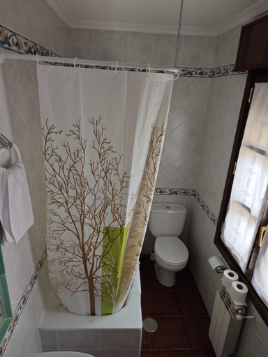 Bathroom 4, Hostal las Cantigas, Palencia