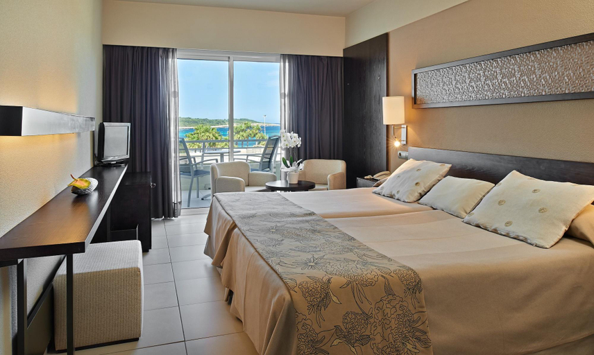 Bedroom 3, Hipotels Mediterraneo Hotel - Adults Only, Baleares