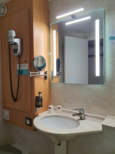 Bathroom 4, Comfort Hotel Paris Sud Viry Evry, Essonne