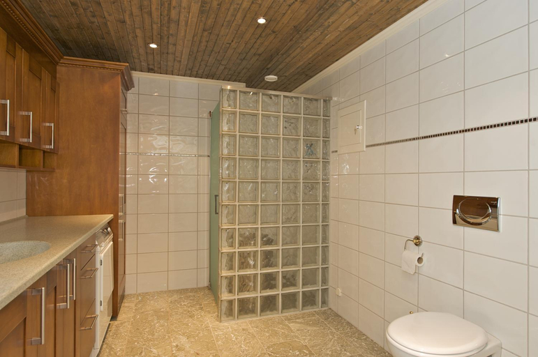 Bathroom 3, Apart Hotel, Gjøvik