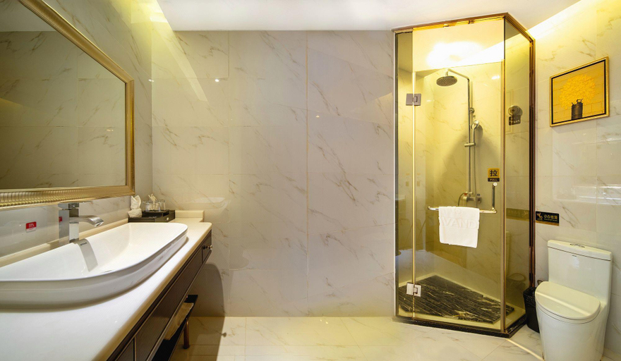 Bathroom 3, Lavande Hotel Yangjiang Baili Plaza Store, Yangjiang