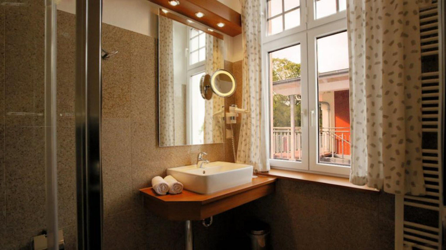 Bathroom 3, Strandhotel garni Kormoran, Vorpommern-Greifswald