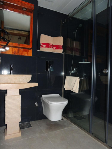 Bathroom 5, Faraya Village Club, Kasrouane