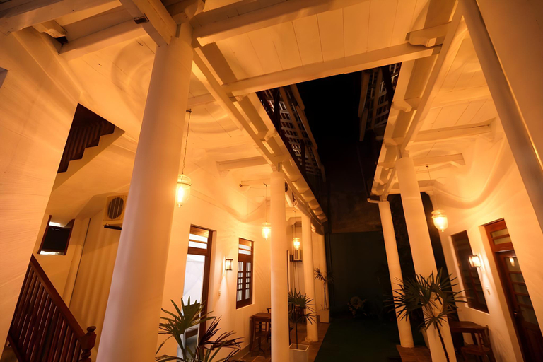 Others 4, Knight Inn, Galle Four Gravets