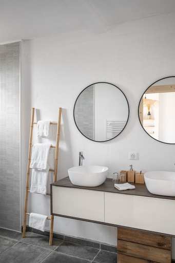 Bathroom, NUIKI Lodges - Chambres d'hotes, Drôme