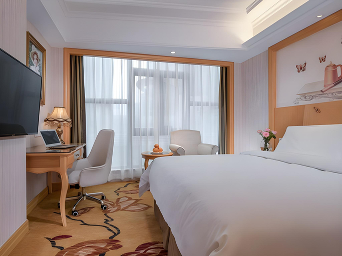 Bedroom 2, Vienna Hotel Shenzhen Qinghu Metro Station, Shenzhen
