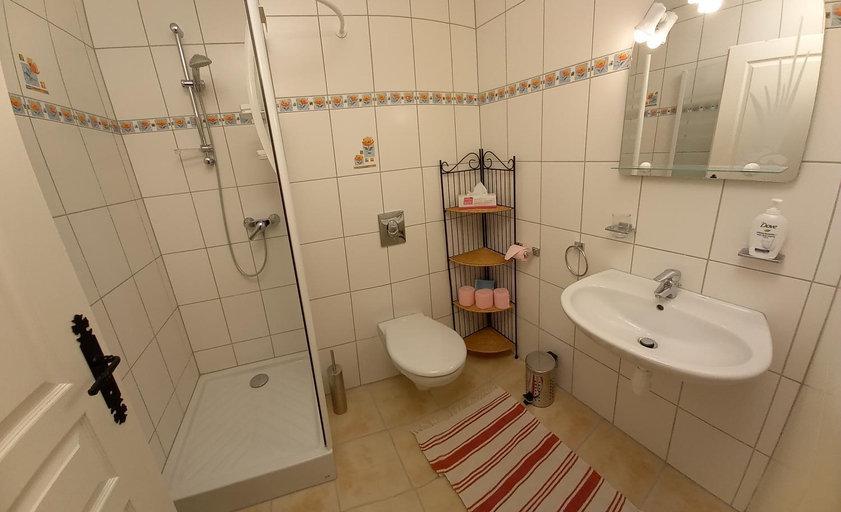 Bathroom 3, Meix Gagnard, Saône-et-Loire