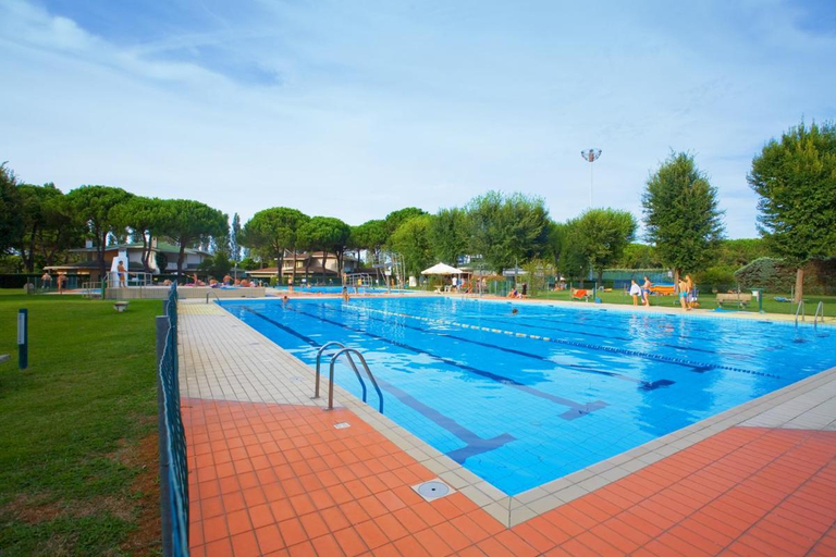 Swimming pool 2, Two storey terraced house in a residence with a pool, Venezia
