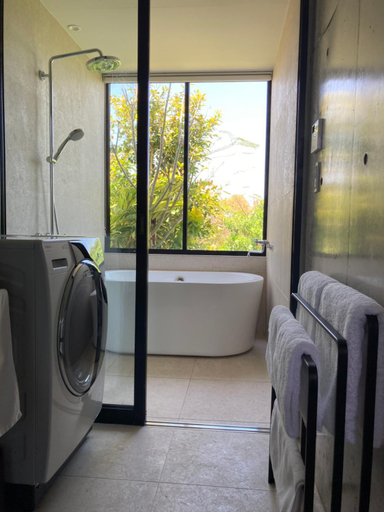 Bathroom 3, G.bouquet, Nakijin