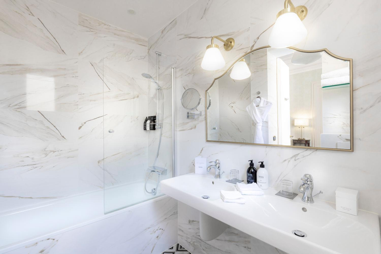 Bathroom 3, Hotel Claridge, Paris