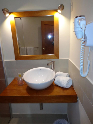 Bathroom 4, AKWA PALACE Douala, Wouri