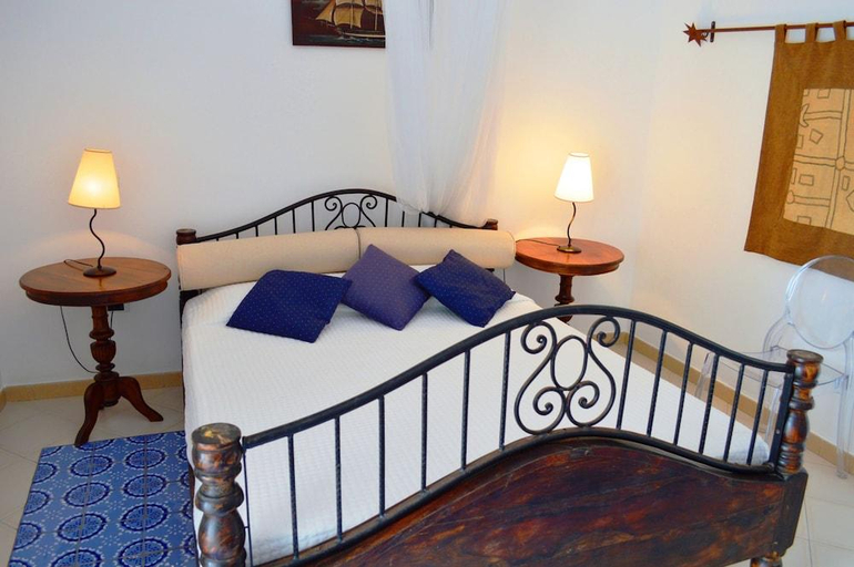 Bedroom 2, Dependance La Caletta, Messina