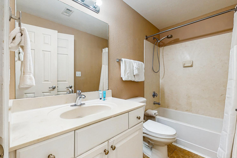 Bathroom, Tidewater Beach Resort by Wyndham Vacation Rentals, Bay