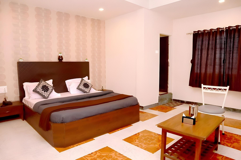 Bedroom 3, J J Lodging, Kolhapur