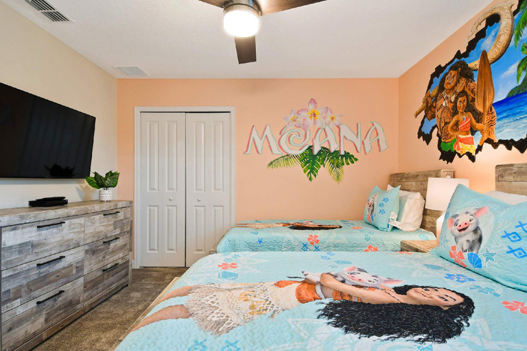 4, Home 9 Bed Themed Rooms, Pool, Storey Lake, Osceola