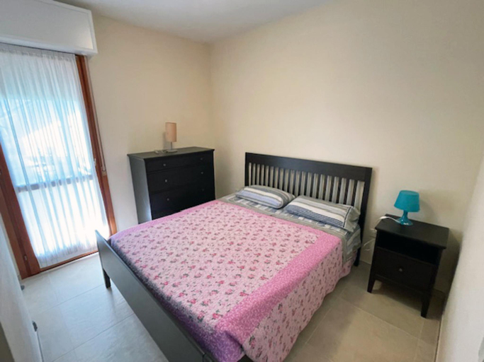 Bedroom 2, Appartamento con Terrazza in Residence con Piscina per 6 ospiti, Rovigo
