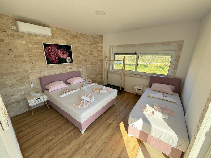 Bedroom 4, Gjinaj Apartments
