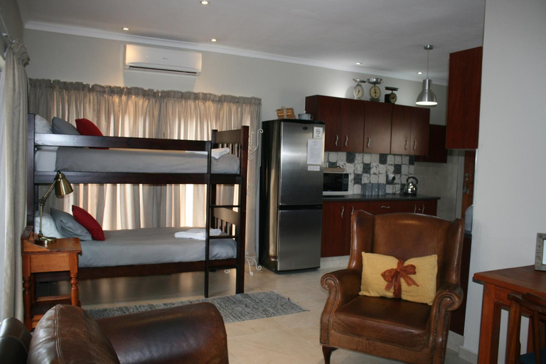 Bedroom 3, Klipkoppie Cottage, Ehlanzeni