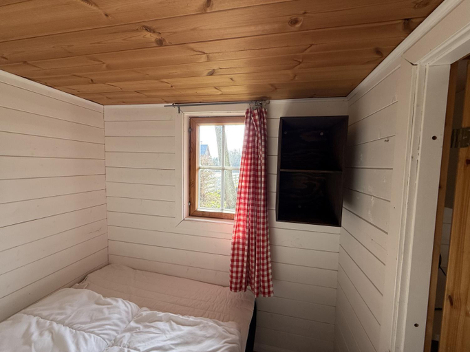 Bedroom 2, Frederiksværk Camping & Hostel, Halsnæs