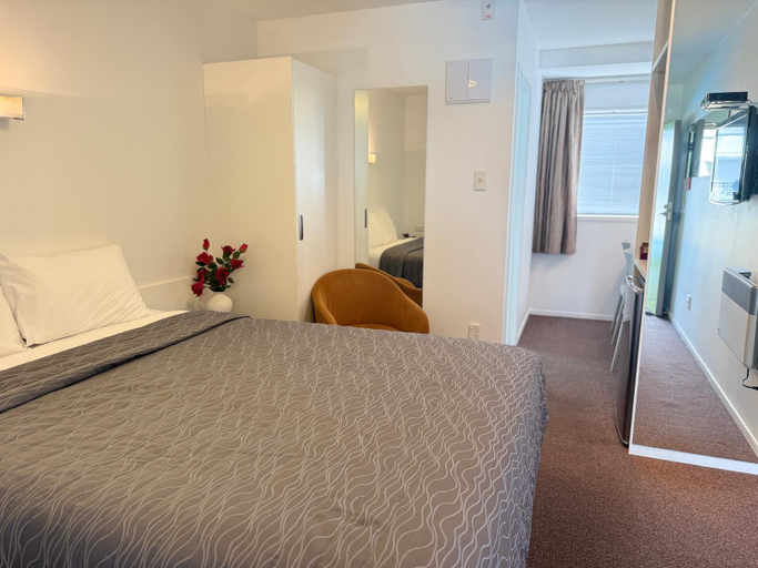 Bedroom 2, Morrinsville Motel, Matamata-Piako