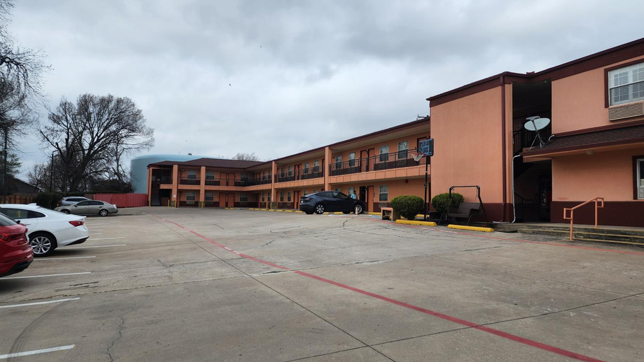 Others 4, Benbrook Inn & Suites, Tarrant