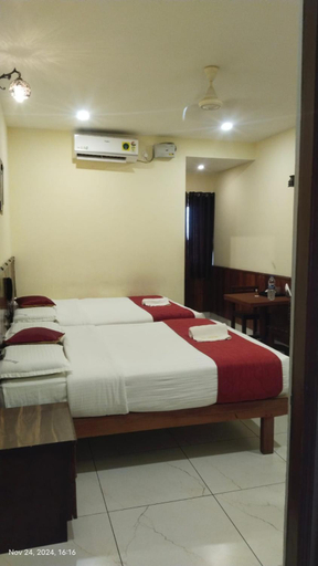 Bedroom 2, Sree Ganesh Inn, Dindigul