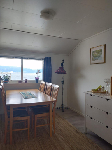 Bedroom 2, Hardanger Rom & Harmonium "The Green B&B", Jondal