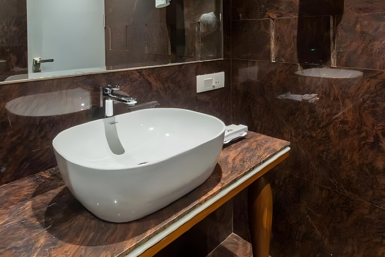 Bathroom, Hotel R R Heritage, Satara