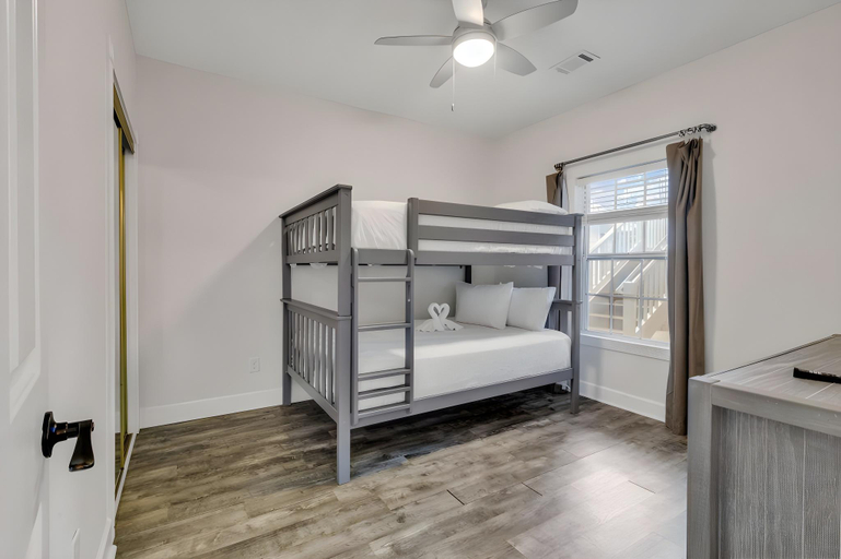 Bedroom 2, Magnolia North 101, Horry