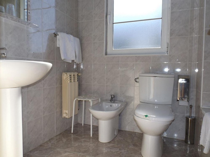 Bathroom 4, Hotel Camargo, Cantabria