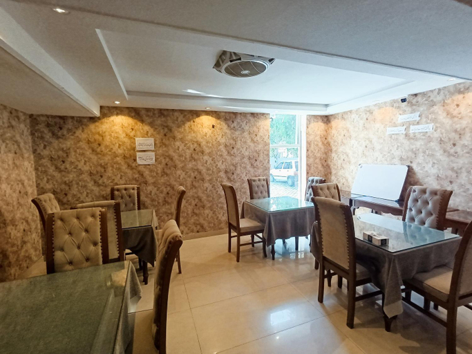 Food & Drinks 4, Shelton Boulevard Islamabad, Islamabad