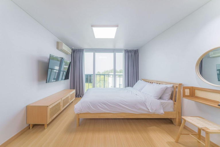 Bedroom 3, Zio Pintree, Yangyang