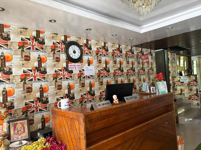 Public Area 3, Hotel Bob's N Barley, Kangra