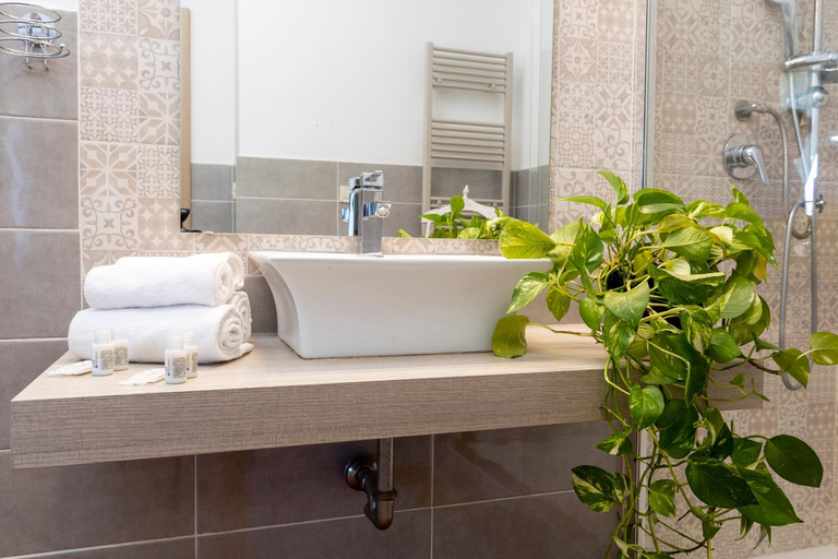 Bathroom 3, Casale Acquasanta, Rome