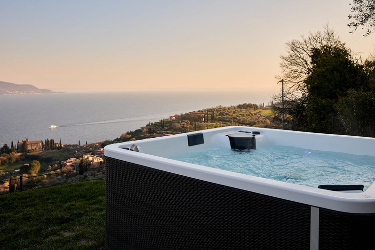 Sport & Beauty 2, Colago Private Villas Lake Garda, Brescia
