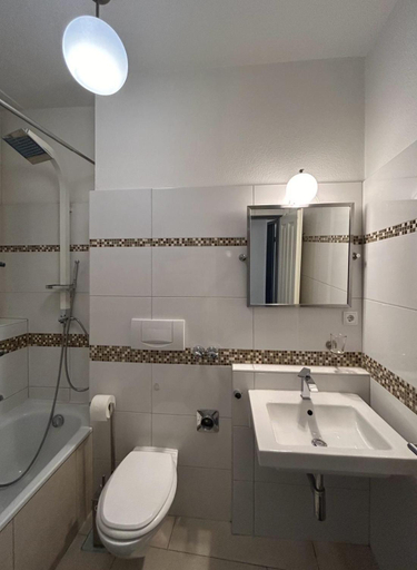 Bathroom 2, FHS ApartHotel, Bonn