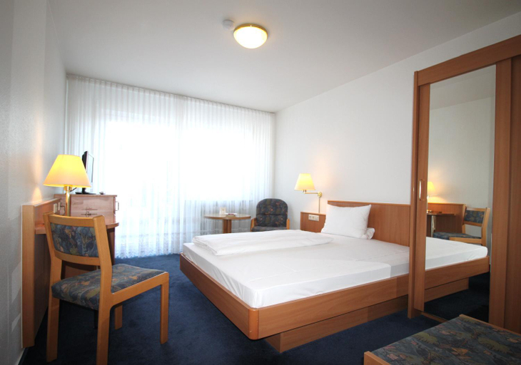 Bedroom 4, Hotel Garni Eden, Bodenseekreis