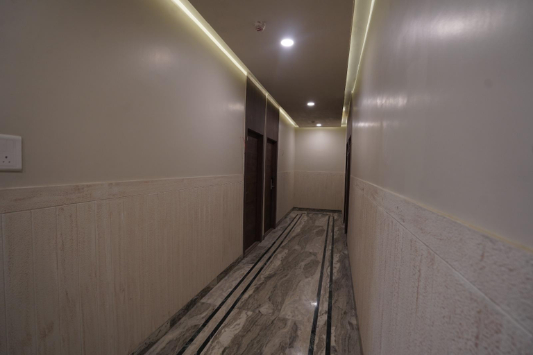 4, Hotel Aman Paradise, Kanpur Nagar
